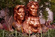 Sigfreid and Roy and Lion